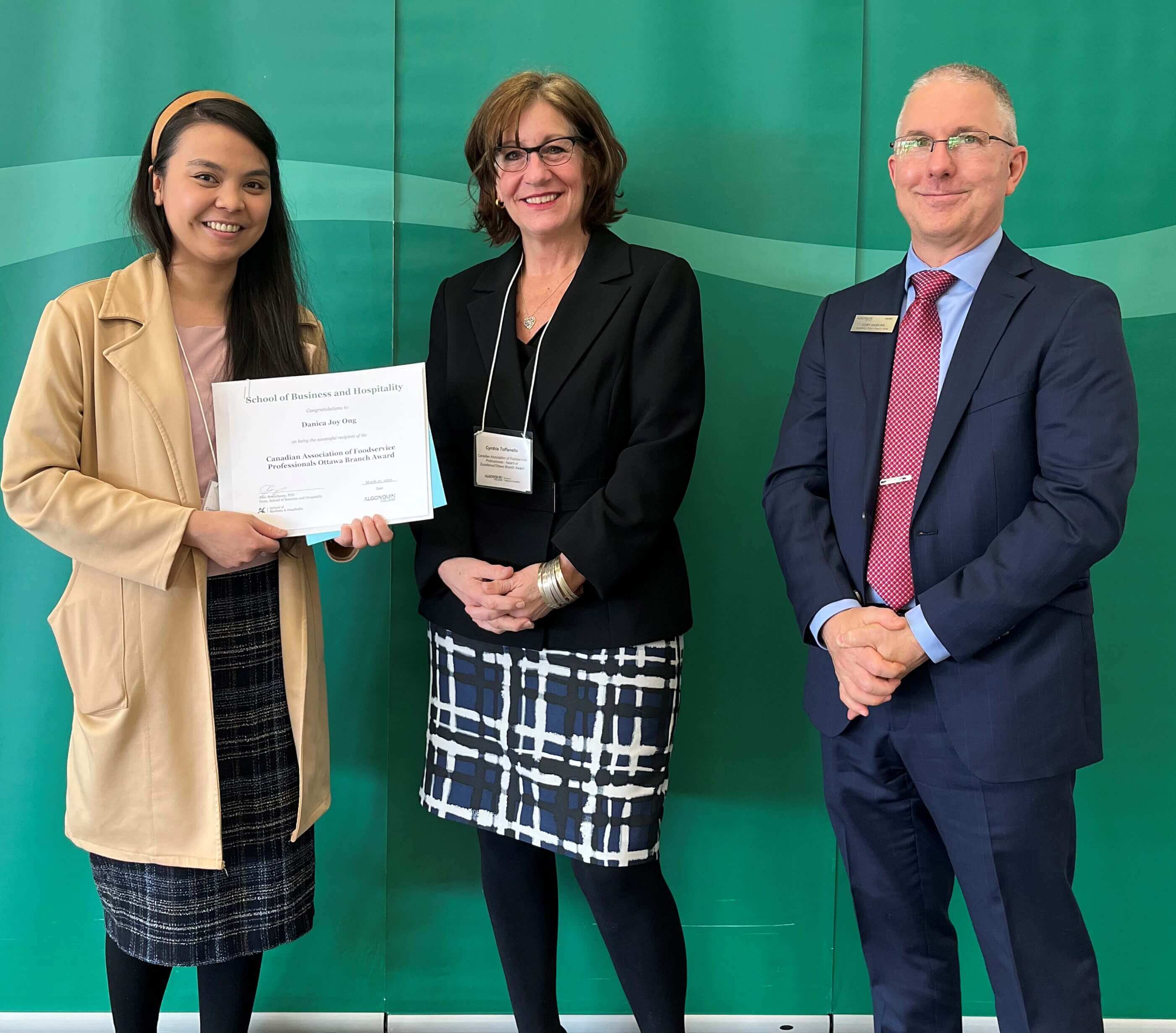 Student Danica Joy Ong, Recipient of the Canadian Association of Foodservice Professionals Ottawa Branch Award, with professors