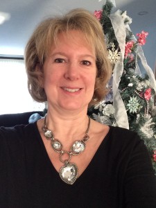 Cherie Goebel & travelling necklace-1